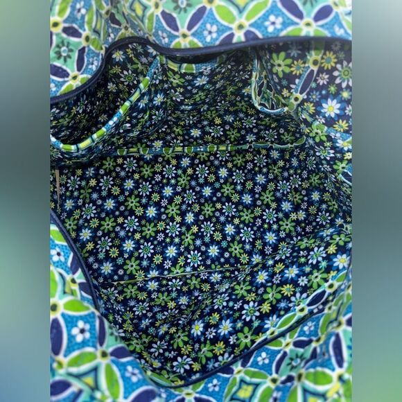 Vera Bradley Weekender Bag Floral Patterned Blue & Green with adjustable… - Picture 6 of 12